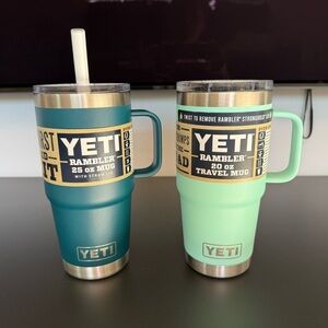 YETI Rambler Mugs 25oz travel mug with straw
20 oz travel mug
